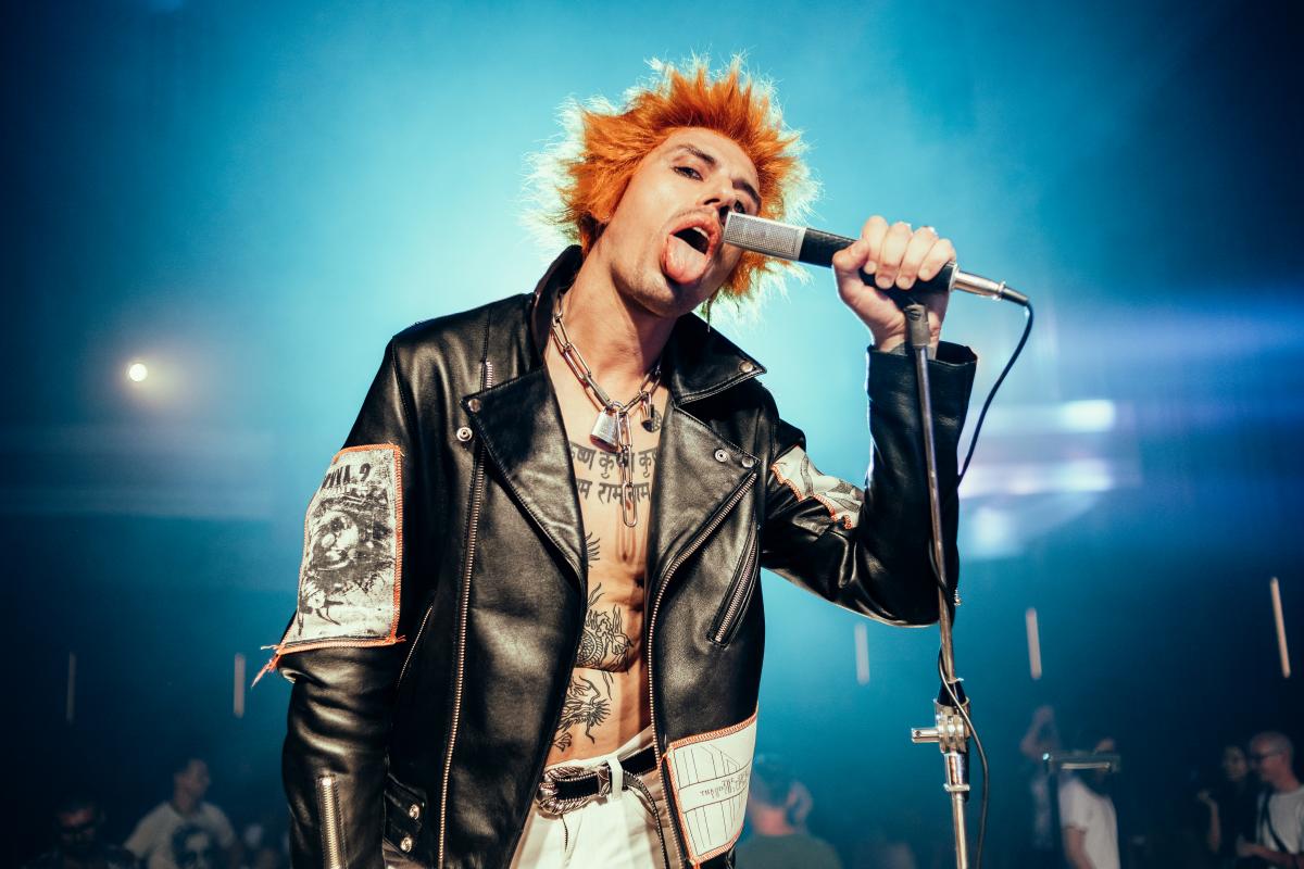 Агонь Тебе уже 20