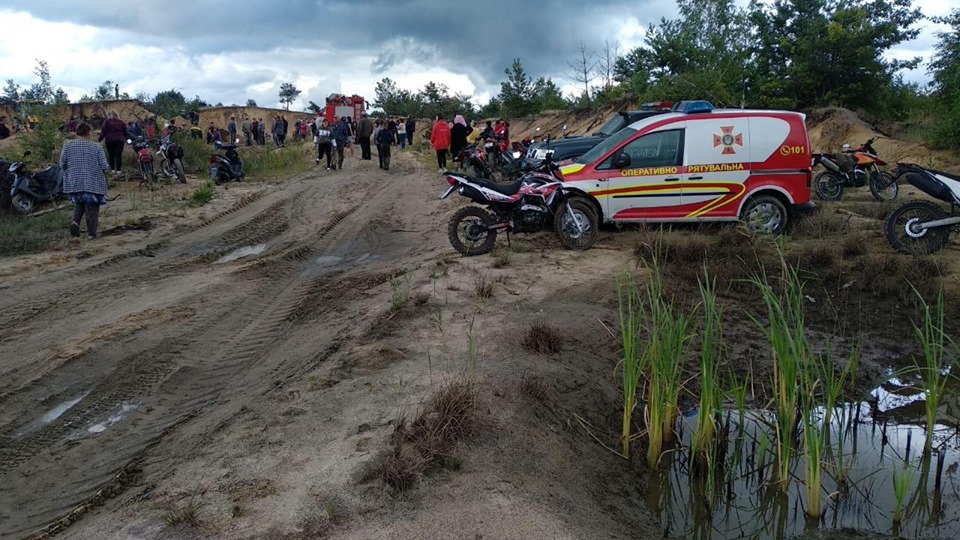 На Ровенщине в карьере погиб мальчик