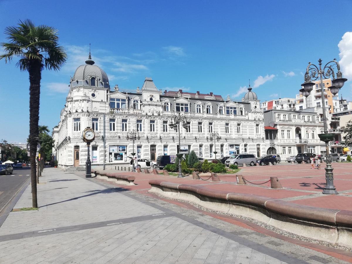 Главпочтамт на Площади Европы в Батуми Главпочтамт на Площади Европы в Батуми