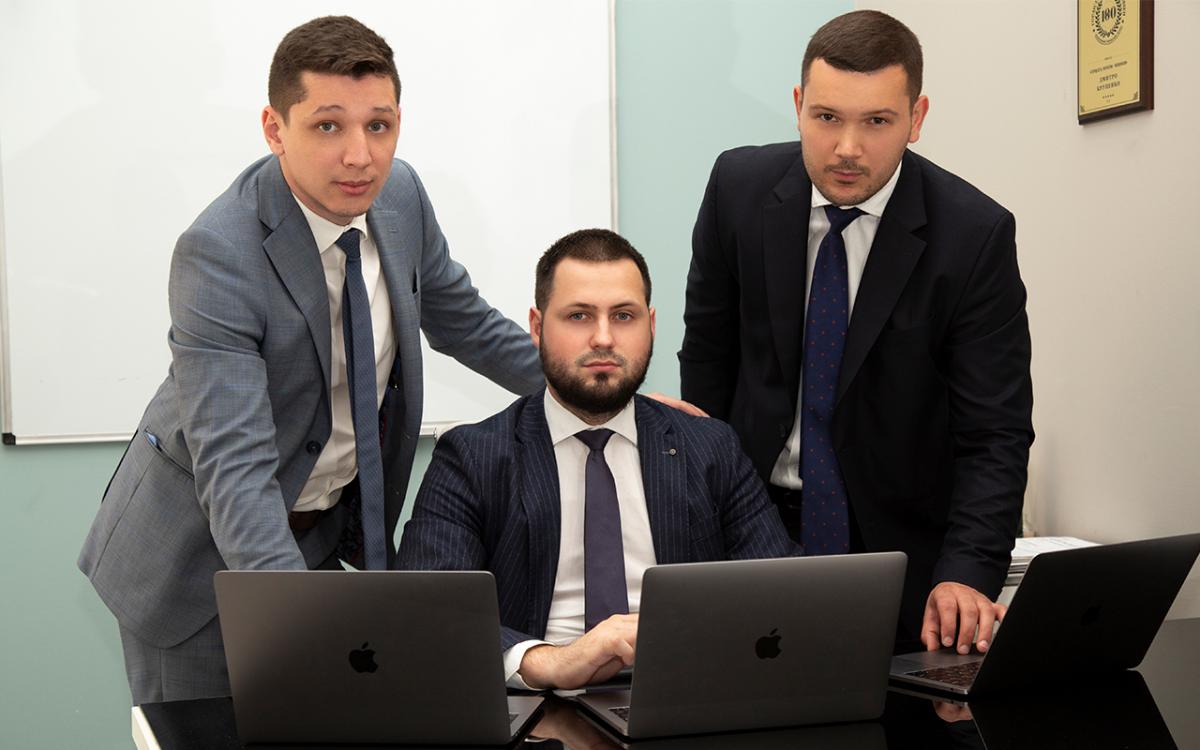 Команда профессионалов под руководством Дмитрия Крупенко показывает высокие результаты. Команда профессионалов под руководством Дмитрия Крупенко показывает высокие результаты.