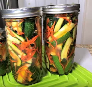 Маринованные кабачки по-корейски на зиму можно хранить при комнатной температуре