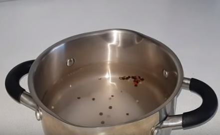 Кабачки с кетчупом чили можно хранить при комнатной температуре