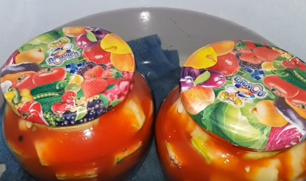 Кабачки с кетчупом чили можно хранить при комнатной температуре