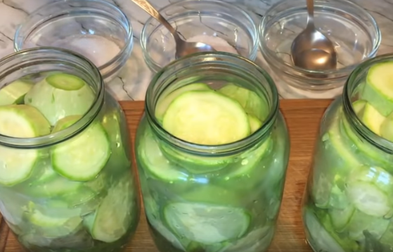 Кабачки маринованные на зиму не обязательно хранить в прохладном месте