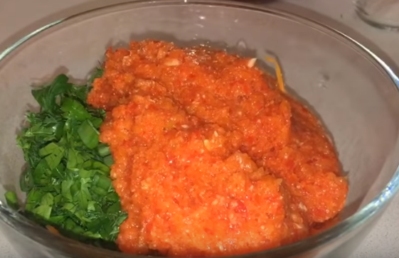 Помидоры по-корейски быстро готовятся