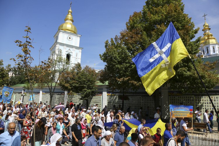 По случаю 1031-летия крещения Руси в Киеве прошел крестный ход ПЦУ