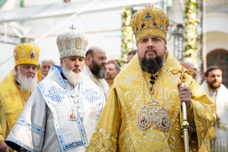 По случаю 1031-летия крещения Руси в Киеве прошел крестный ход ПЦУ