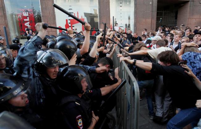 Почему протесты в Москве опасны для Украины