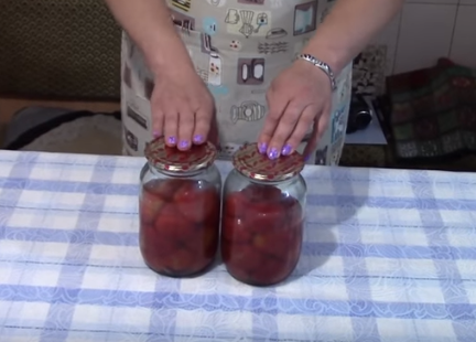 Помидоры в собственном соку можно давать даже маленьким детям