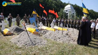 Перезахоронили 29 бойцов дивизии СС / Фото: скриншот из видео Перезахоронили 29 бойцов дивизии СС / Фото: скриншот из видео