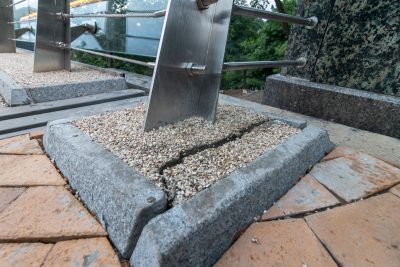 На скандальном мосту Кличко в Киеве заметили новые трещины