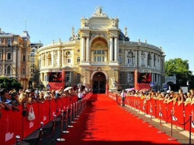 Одесский кинофестиваль 2019: церемония открытия и красная дорожка онлайн