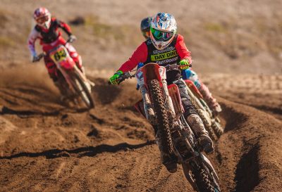 Мотогонщика несколько раз переехали на соревнованиях