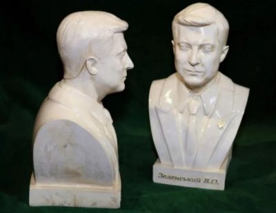 На OLX начали торговать бюстами Зеленского