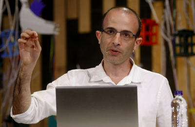 Известный писатель пояснил, почему в сюжете книги присоединил Крым к России