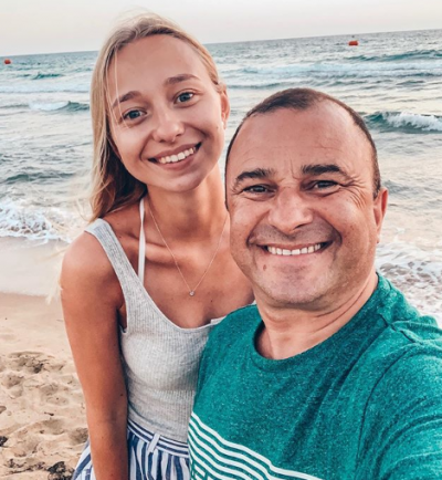 Виктор Павлик рассказал, как прошли роды супруги и кого возьмут крестными