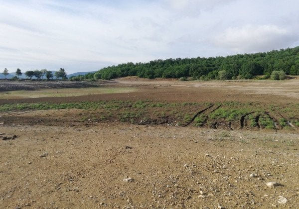 В аннексированном Крыму исчезло озеро: фотофакт