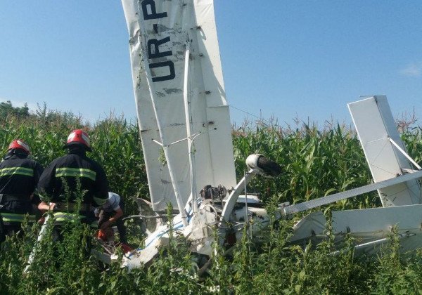 Под Черновцами рухнул дельтаплан, опубликованы фото с места ЧП