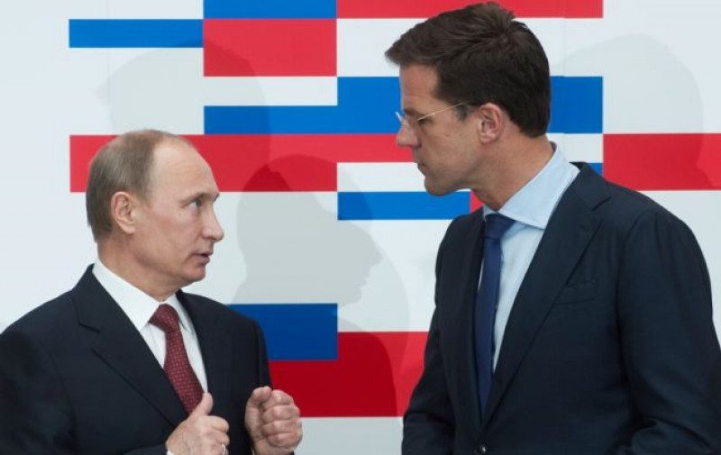Премьер Нидерландов признался в том, что секретничал с Путиным по поводу сбитого Боинга