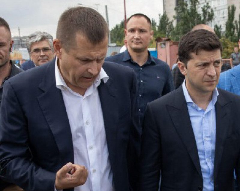 На кону отставка и две рюмки: Зеленский поспорил с Филатовым о завершении ремонта моста в Днепре