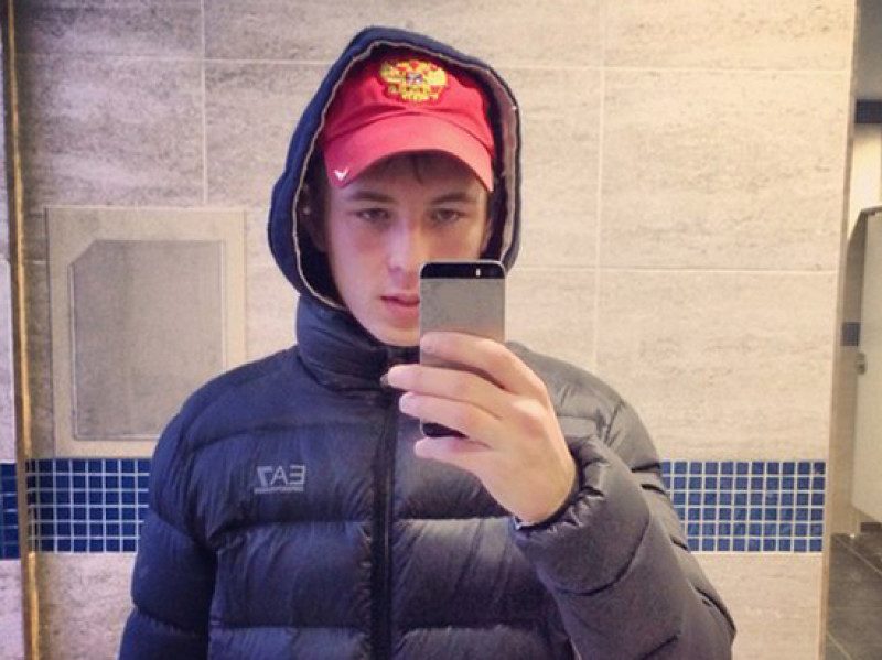 Заступился за девушку: в России после жестокой драки умер хоккеист