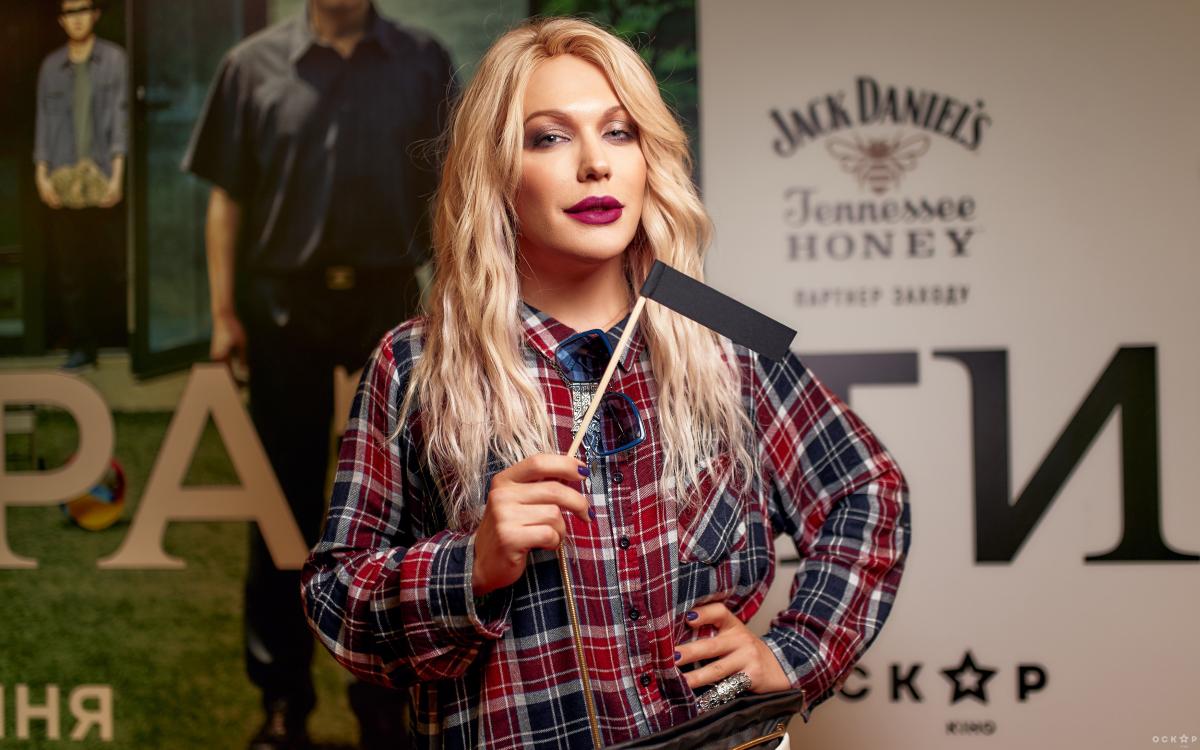 травести-дива Монро