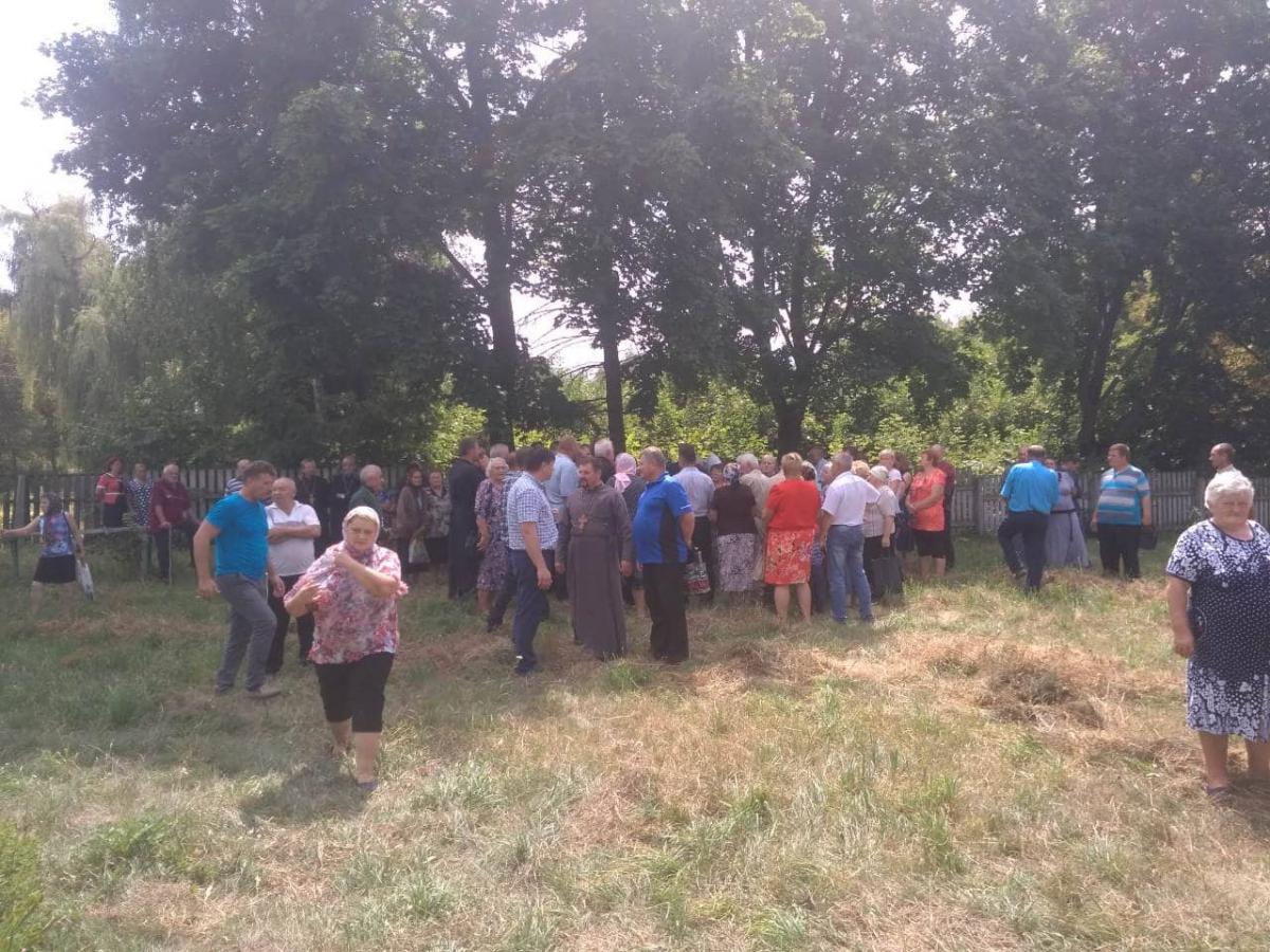 Под Киевом священники ПЦУ захватили храм УПЦ КП