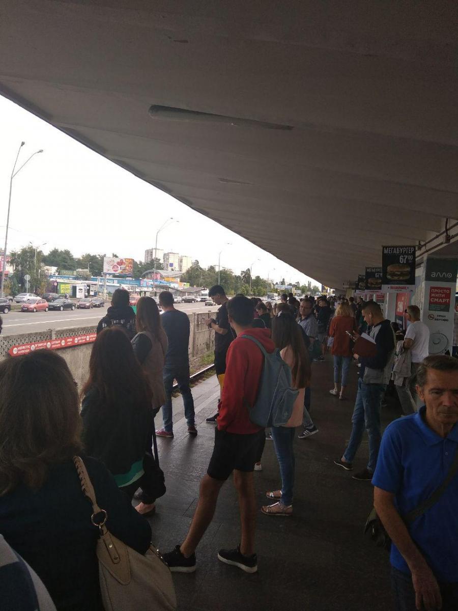 В метро Киева перестали работать три станции