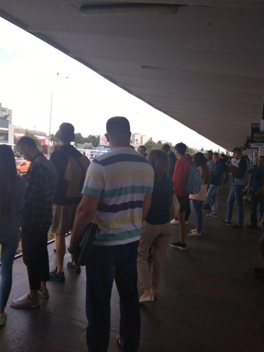 В метро Киева перестали работать три станции