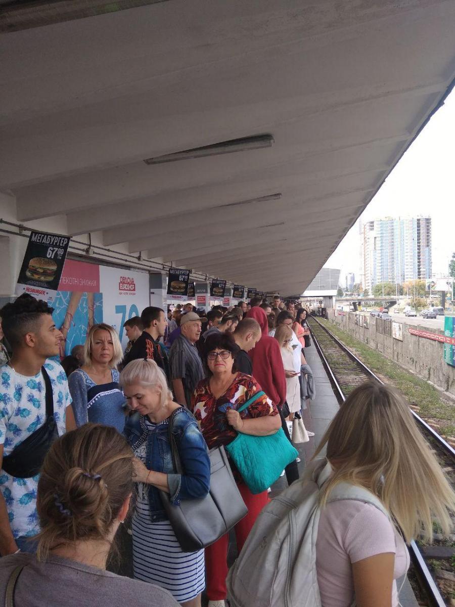 В метро Киева перестали работать три станции