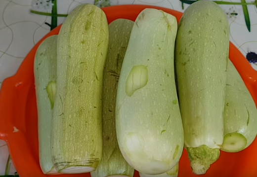 Икра кабачковая на зиму, как в магазине, готовится менее чем за 2 часа Икра кабачковая на зиму, как в магазине, готовится менее чем за 2 часа