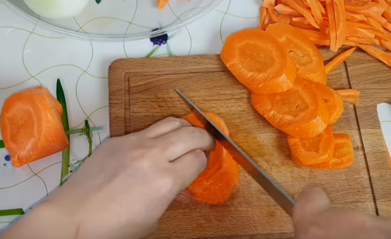 Кабачковая икра, как в магазине, готовится менее чем за 2 часа Кабачковая икра, как в магазине, готовится менее чем за 2 часа