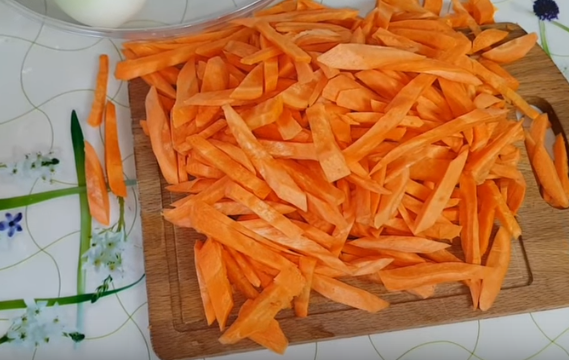 Икра кабачковая на зиму, как в магазине, готовится менее чем за 2 часа Икра кабачковая на зиму, как в магазине, готовится менее чем за 2 часа