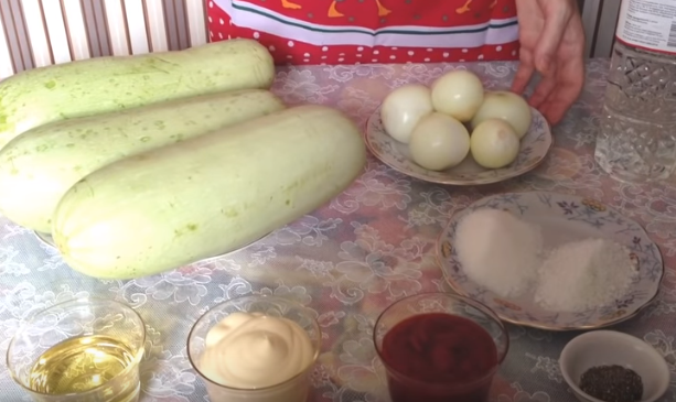 Кабачковая икра на зиму с майонезом готовится около 2 часов Кабачковая икра на зиму с майонезом готовится около 2 часов