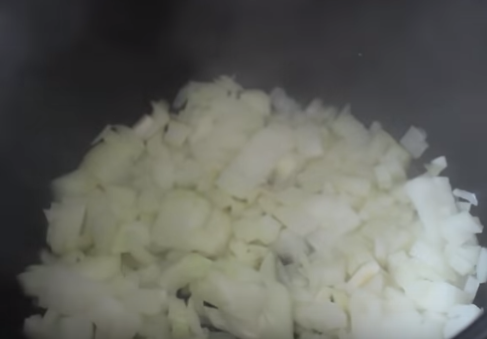 Икра из кабачков на зиму в мультиварке просто готовится Икра из кабачков на зиму в мультиварке просто готовится