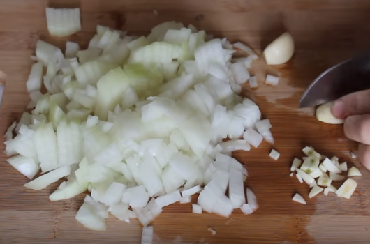 Кабачковая икра в мультиварке на зиму просто готовится Кабачковая икра в мультиварке на зиму просто готовится