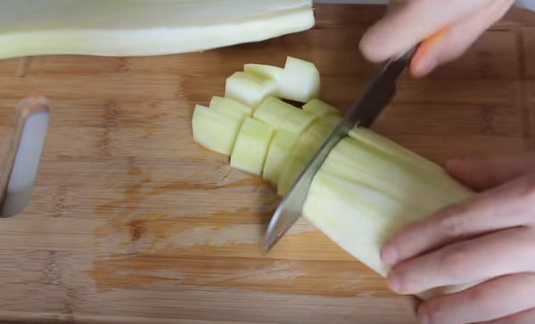 Икра из кабачков на зиму в мультиварке просто готовится Икра из кабачков на зиму в мультиварке просто готовится