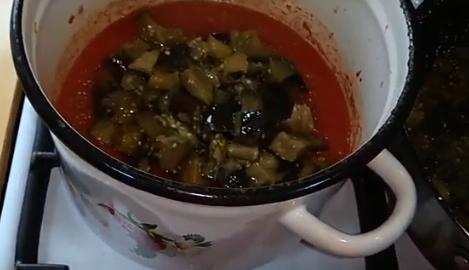 Икра из баклажан на зиму без стерилизации быстро готовится Икра из баклажан на зиму без стерилизации быстро готовится