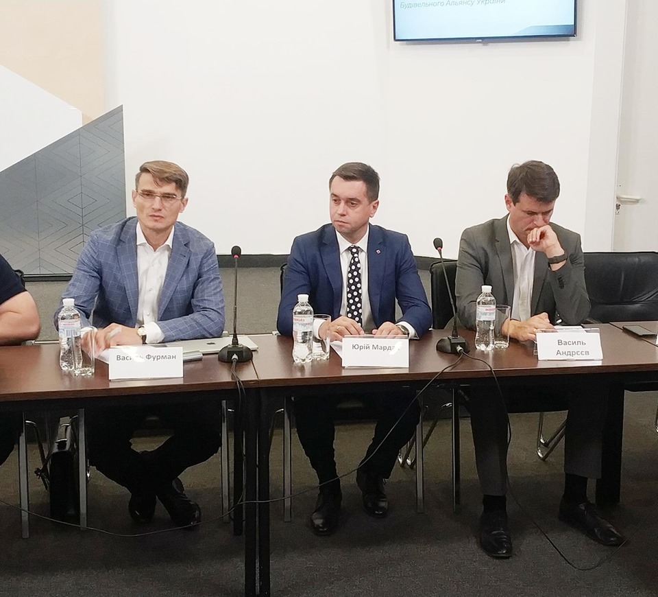 Слева направо: Василий Фурман, Юрий Мардак и Василий Андреев Слева направо: Василий Фурман, Юрий Мардак и Василий Андреев