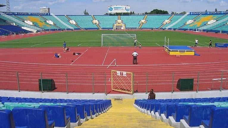 Чуть больше чем через 5 часов на Васил Левски начнется матч 