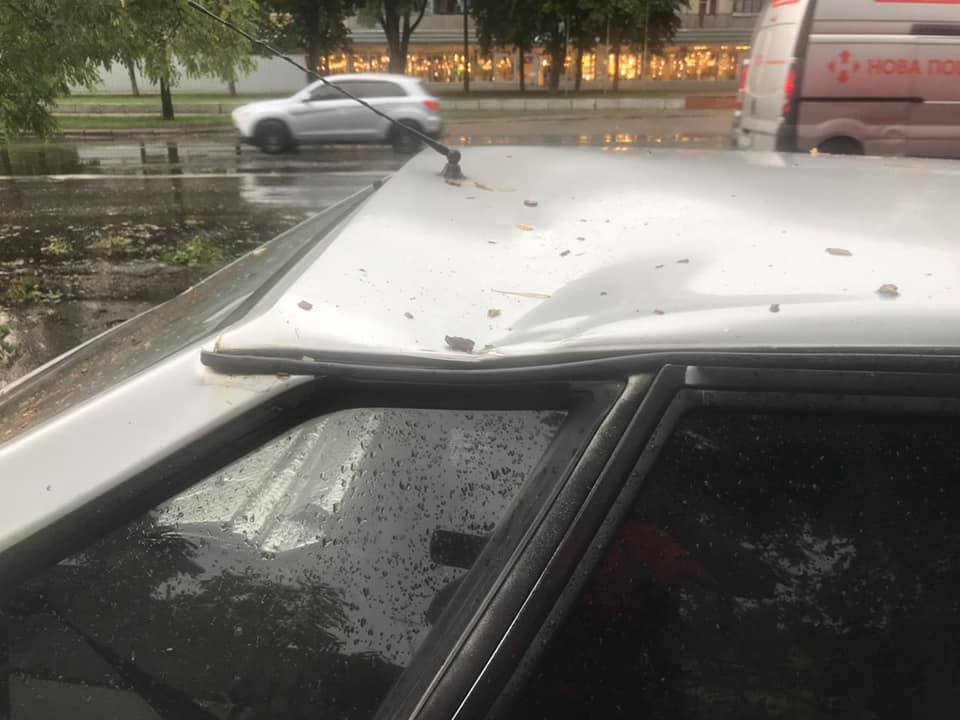 Повреждения получили машины