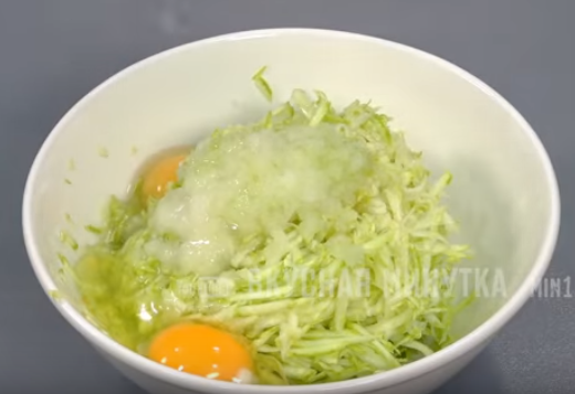 Оладьи из кабачков классические очень быстро готовятся