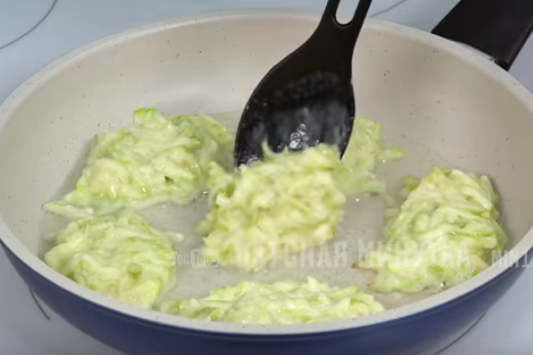 Оладьи из кабачков классические очень быстро готовятся