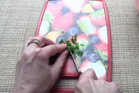 Оладьи из кабачков с сыром просто готовятся