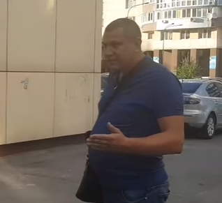 Новости Киева - Алексей Школьный угрожал детям из-за иномарки, сообщил журналист Новости Киева - Алексей Школьный угрожал детям из-за иномарки, сообщил журналист