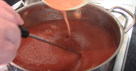 Домашний кетчуп на зиму с крахмалом просто приготовить