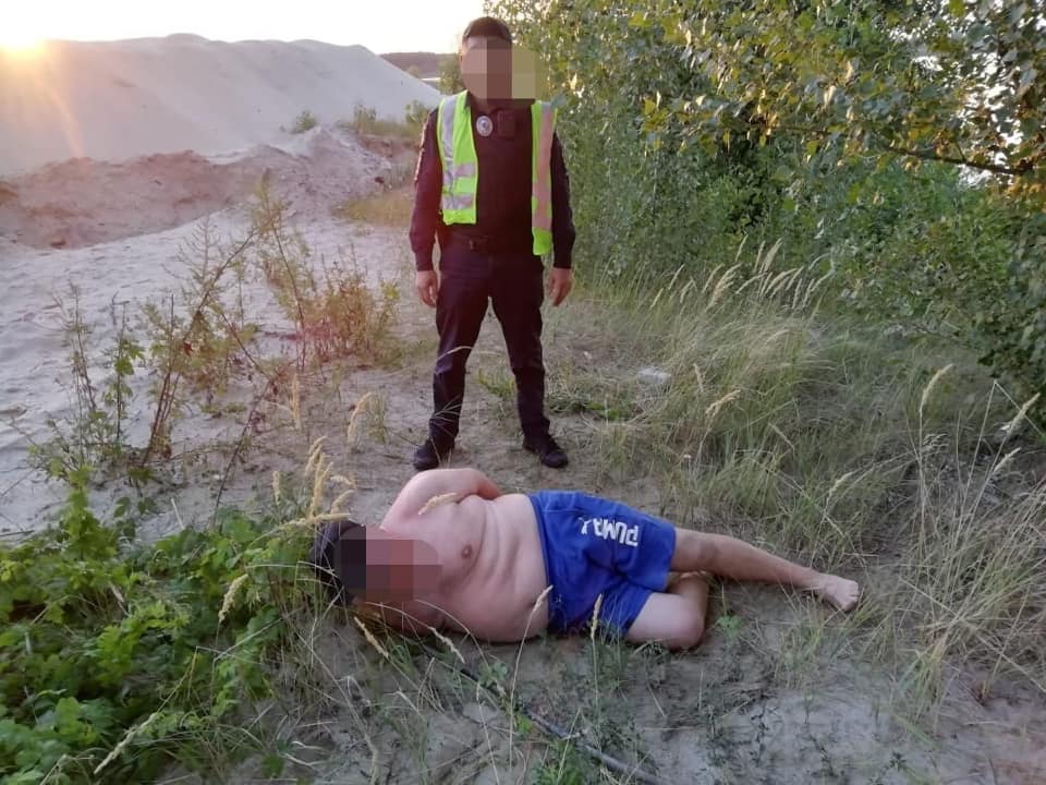 На Киевщине семь раз ранили мужчину, подозреваемые задержаны