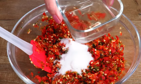 Аджика сырая очень быстро готовится