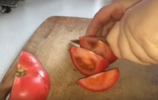 Рецепт аджики на зиму без варки легко воплотить в жизнь 