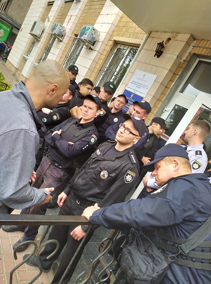 На округе в Черниговской области произошли столкновения